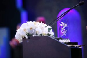 جوایز برگزیدگان «فیلم فجر ۴۲» اهدا شد